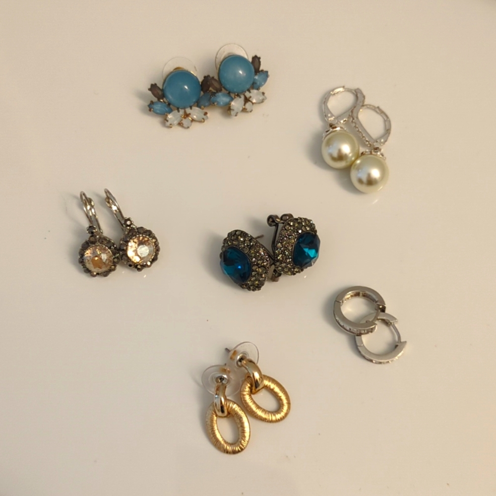 Sparkly Earrings -- lot